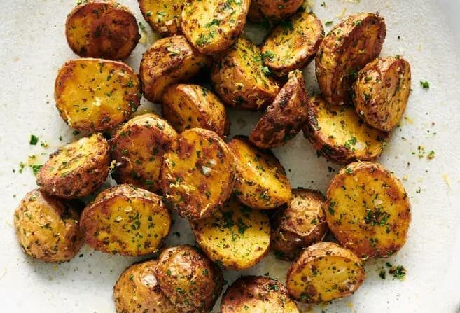 des pommes de terres ail persil et curry cuites air fryer